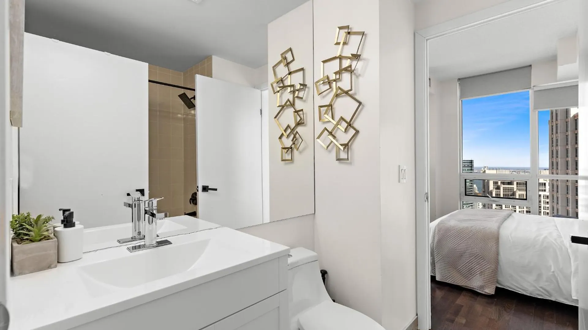 Daire 2 Bedroom Downtown Toronto Stay With Stunning Views & Free Parking